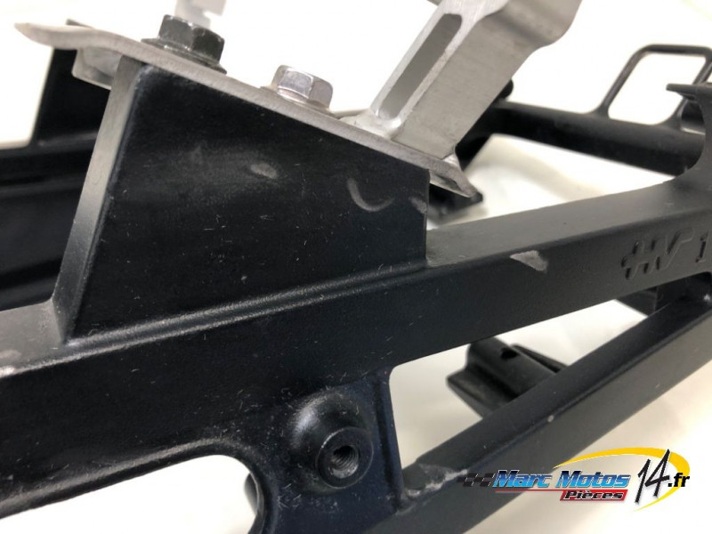 BERCEAU ARRIERE DE CADRE SUZUKI 750 GSXR 2004