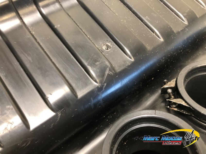 BOITIER DE FILTRE A AIR SUZUKI 750 GSXR 2004
