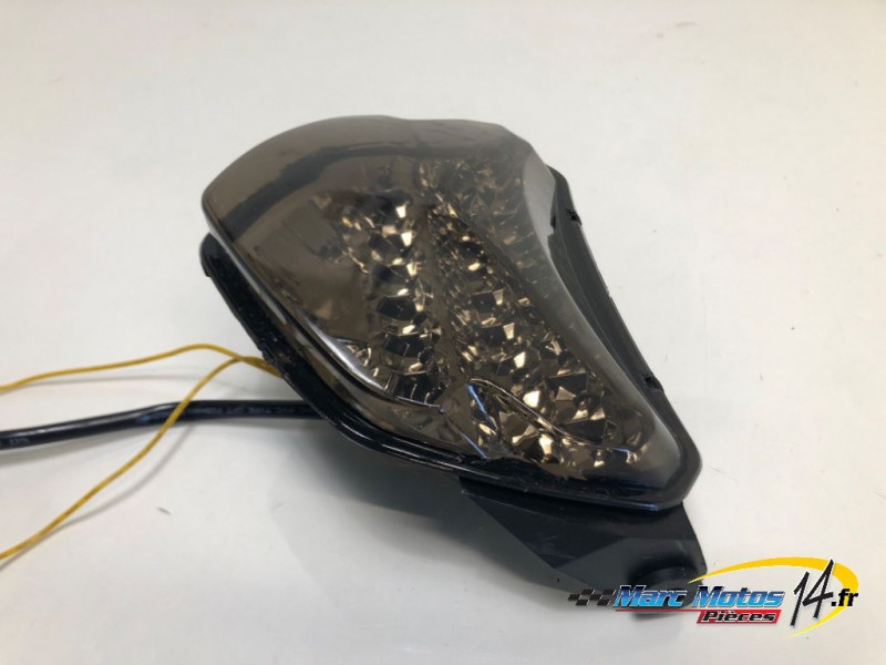 FEU ARRIERE SUZUKI 750 GSXR 2004