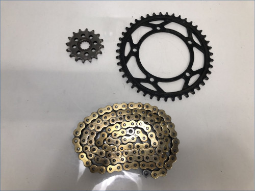 KIT CHAINE SUZUKI 750 GSXR 2004