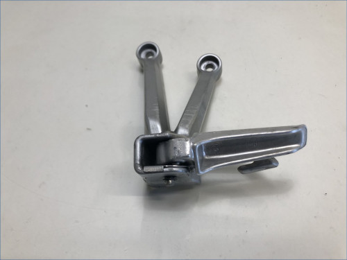 PLATINE ARRIERE GAUCHE SUZUKI 750 GSXR 2004