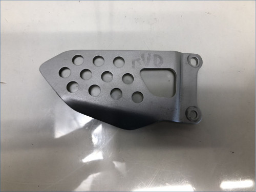 PLATINE AVANT DROITE SUZUKI 750 GSXR 2004