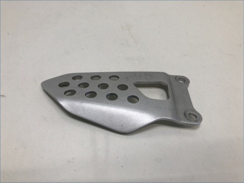PLATINE AVANT DROITE SUZUKI 750 GSXR 2004