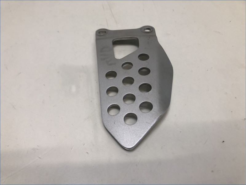 PLATINE AVANT DROITE SUZUKI 750 GSXR 2004