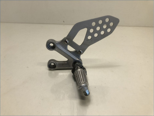 PLATINE AVANT GAUCHE SUZUKI 750 GSXR 2004