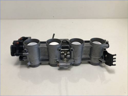 RAMPE D&#039;INJECTION SUZUKI 750 GSXR 2004