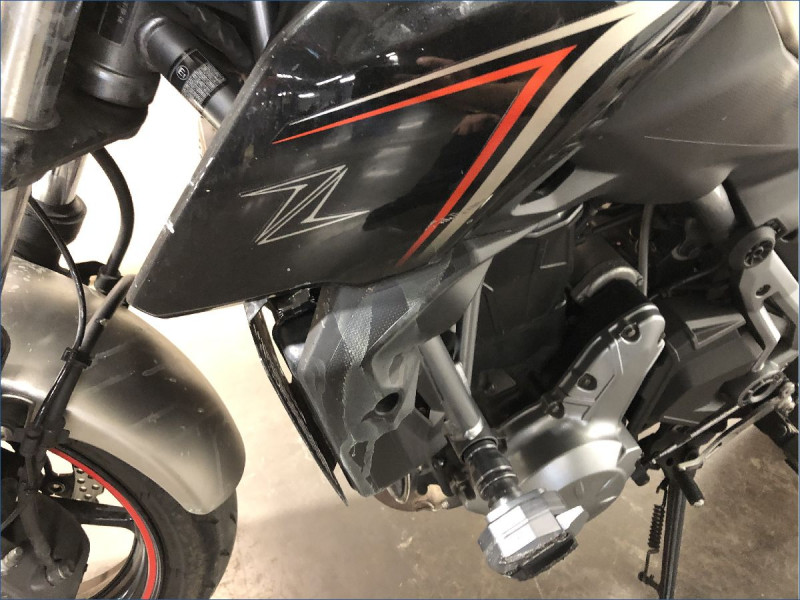KAWASAKI Z650 