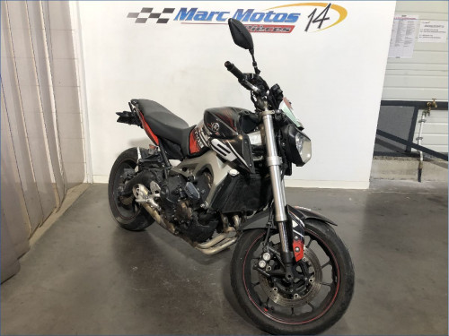YAMAHA MT09 