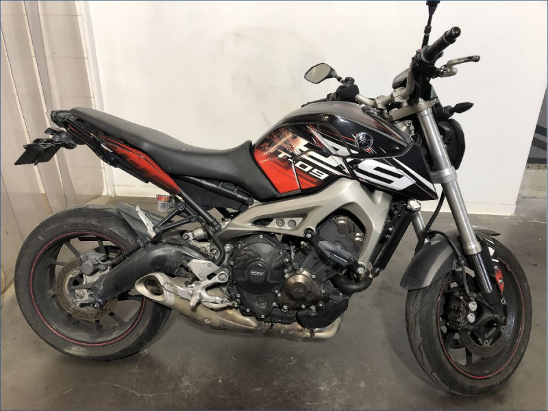 YAMAHA MT09 