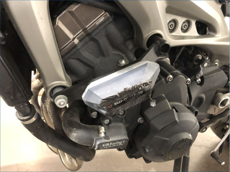 YAMAHA MT09 