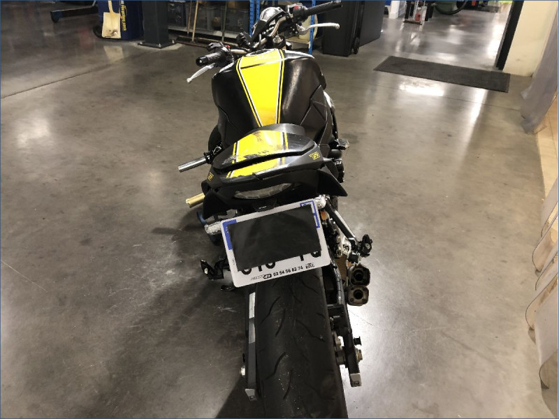 SUZUKI 750 GSR 