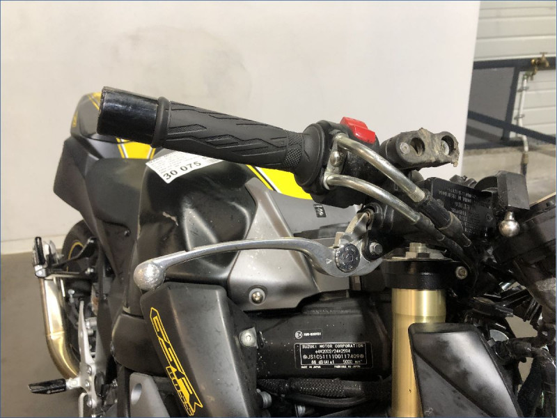 SUZUKI 750 GSR 