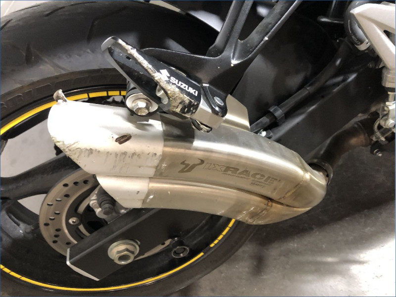 SUZUKI 750 GSR 
