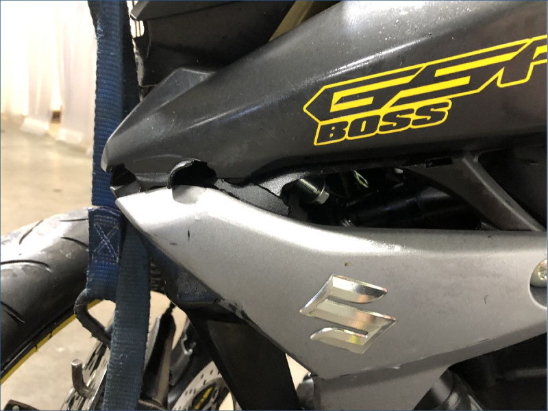 SUZUKI 750 GSR 