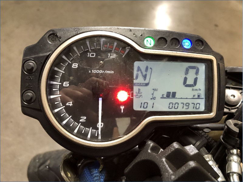 SUZUKI 750 GSR 