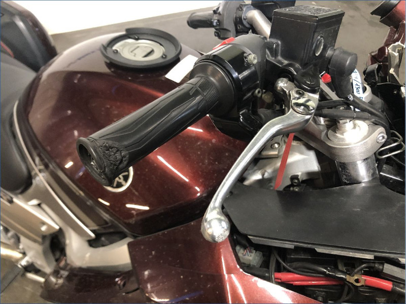 YAMAHA 1300 FJR 