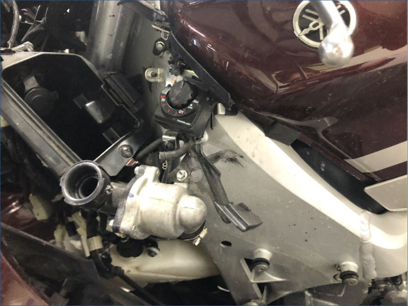 YAMAHA 1300 FJR 