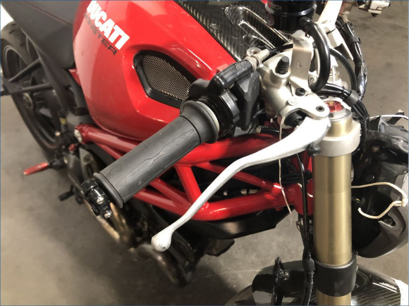 DUCATI 1100 MONSTER EVO