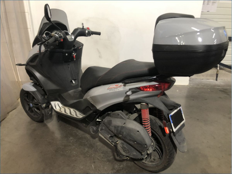 PIAGGIO 300 MP3 HPE