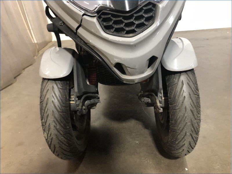 PIAGGIO 300 MP3 HPE