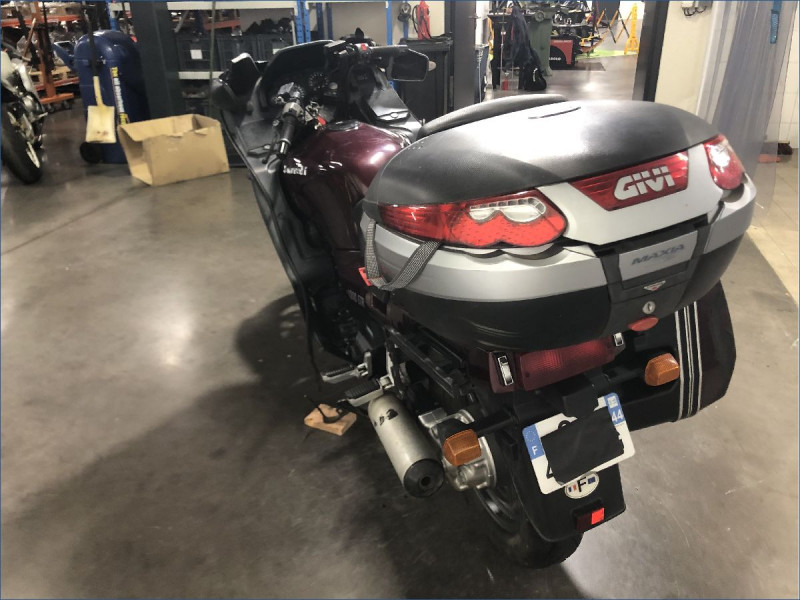 KAWASAKI 1000 GTR 