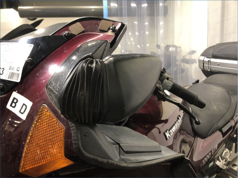 KAWASAKI 1000 GTR 