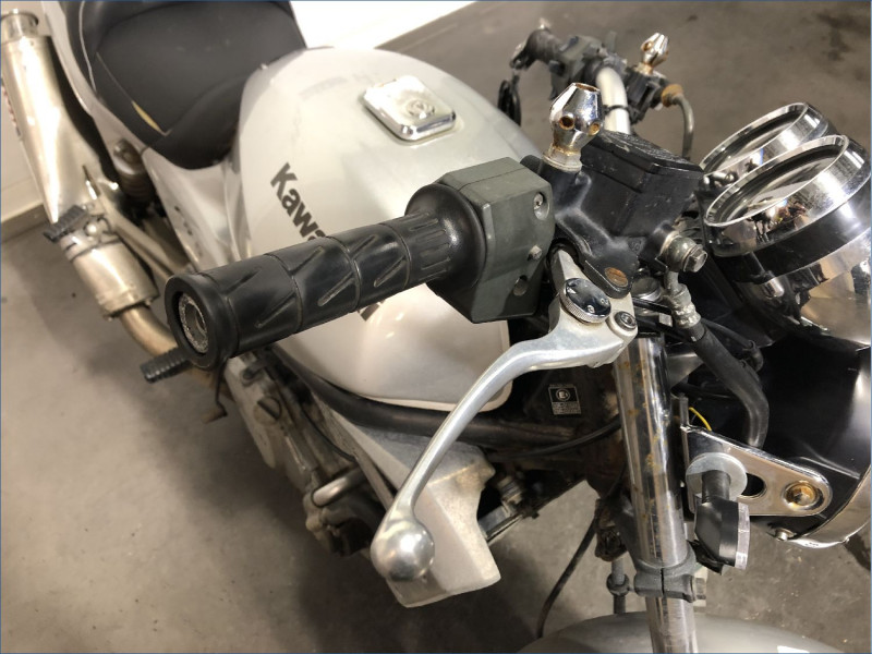 KAWASAKI ER5 