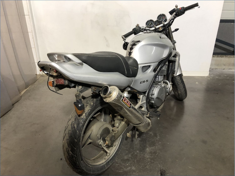 KAWASAKI ER5 