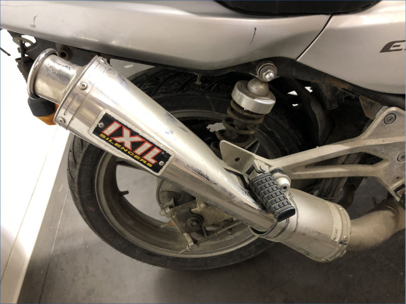 KAWASAKI ER5 