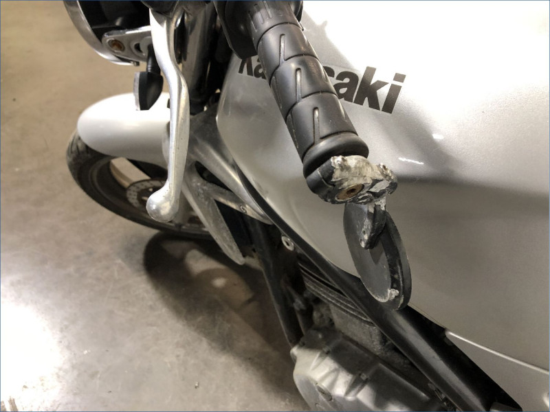 KAWASAKI ER5 