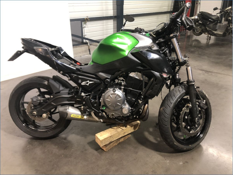 KAWASAKI Z650 