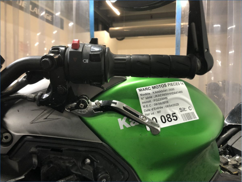 KAWASAKI Z650 
