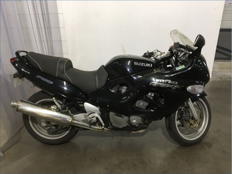 SUZUKI 750 GSXF 