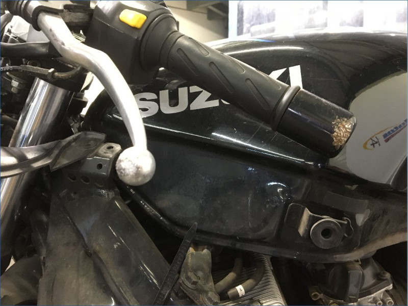 SUZUKI 750 GSXF 