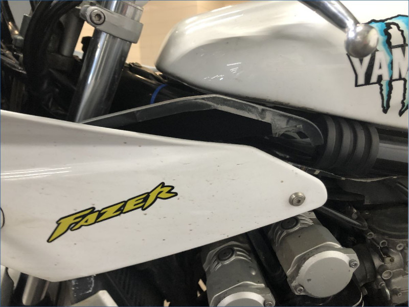 YAMAHA 600 FAZER 