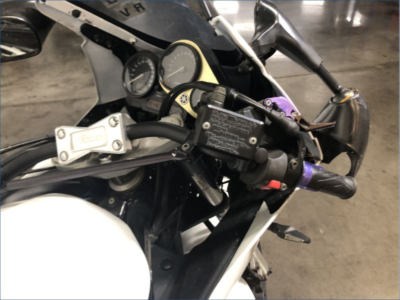 YAMAHA 600 FAZER 
