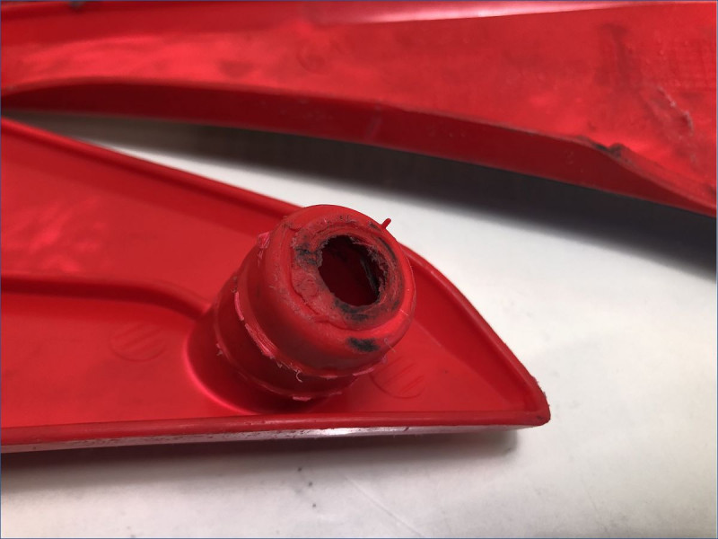 ECOPE DE RADIATEUR DROITE HONDA 450 CRF R 2009