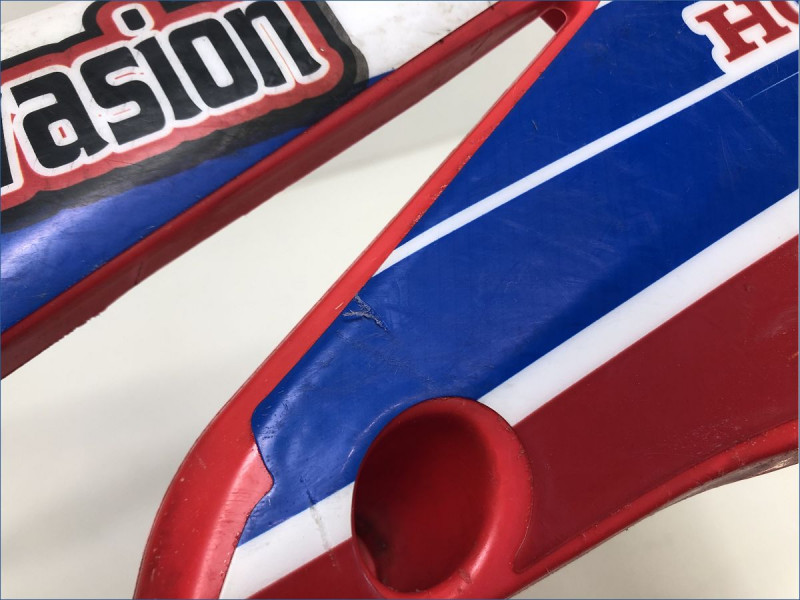 ECOPE DE RADIATEUR DROITE HONDA 450 CRF R 2009