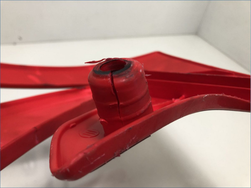 ECOPE DE RADIATEUR GAUCHE HONDA 450 CRF R 2009