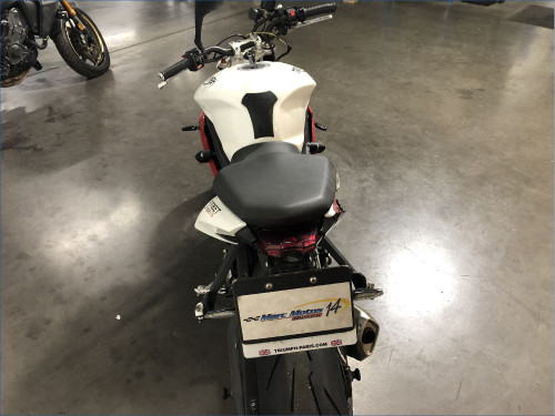 TRIUMPH 675 STREET TRIPLE R