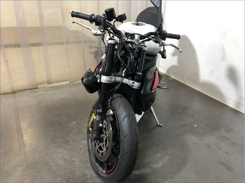 TRIUMPH 675 STREET TRIPLE R