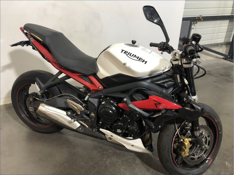 TRIUMPH 675 STREET TRIPLE R