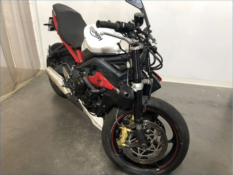 TRIUMPH 675 STREET TRIPLE R