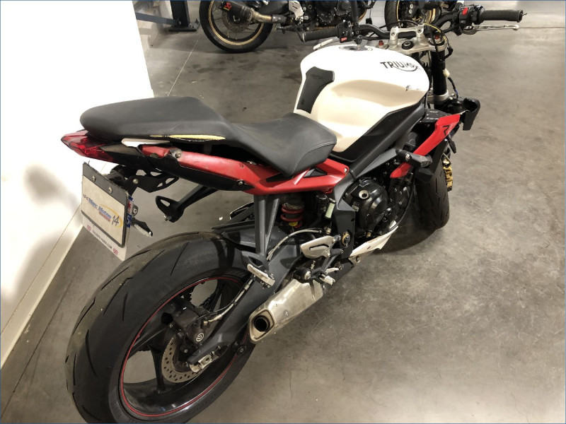 TRIUMPH 675 STREET TRIPLE R