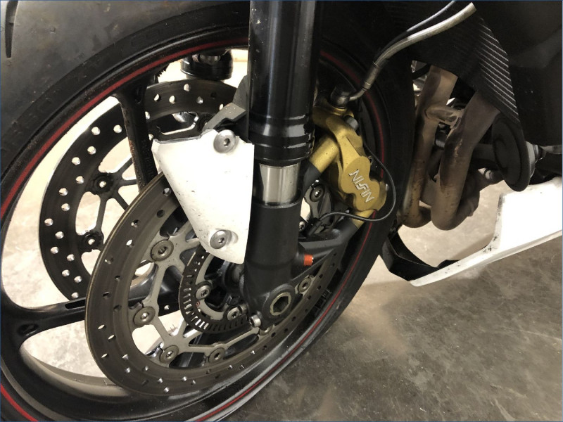 TRIUMPH 675 STREET TRIPLE R