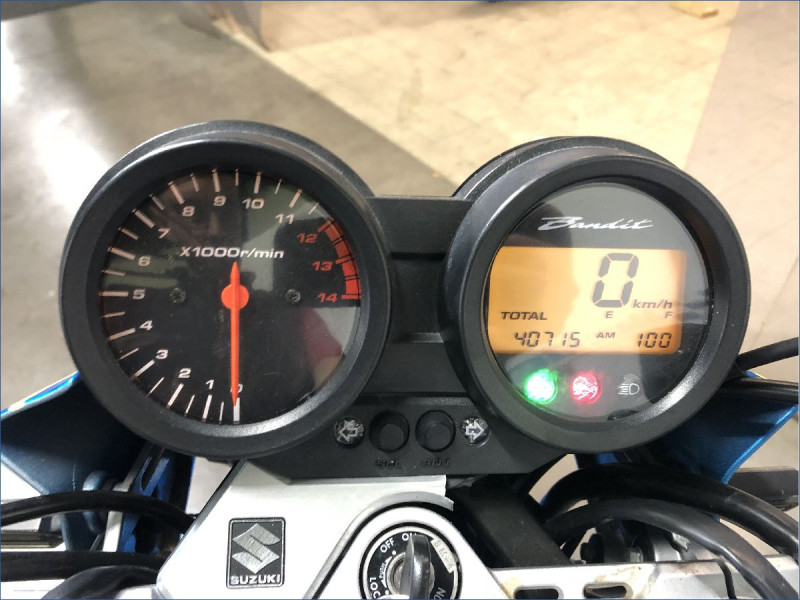 SUZUKI 650 BANDIT N
