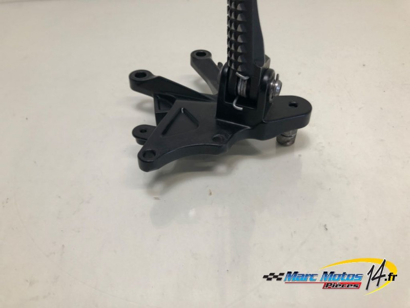 PLATINE AVANT DROITE KAWASAKI ZX10R 2009