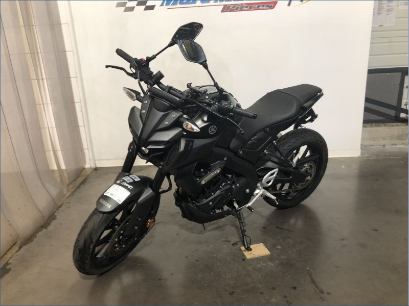 YAMAHA MT125 