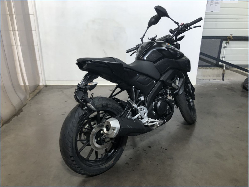 YAMAHA MT125 