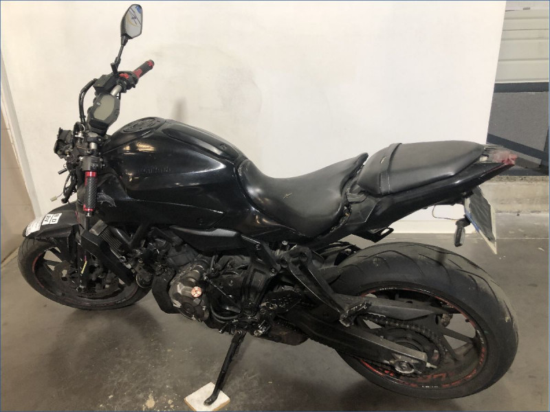 YAMAHA MT07 